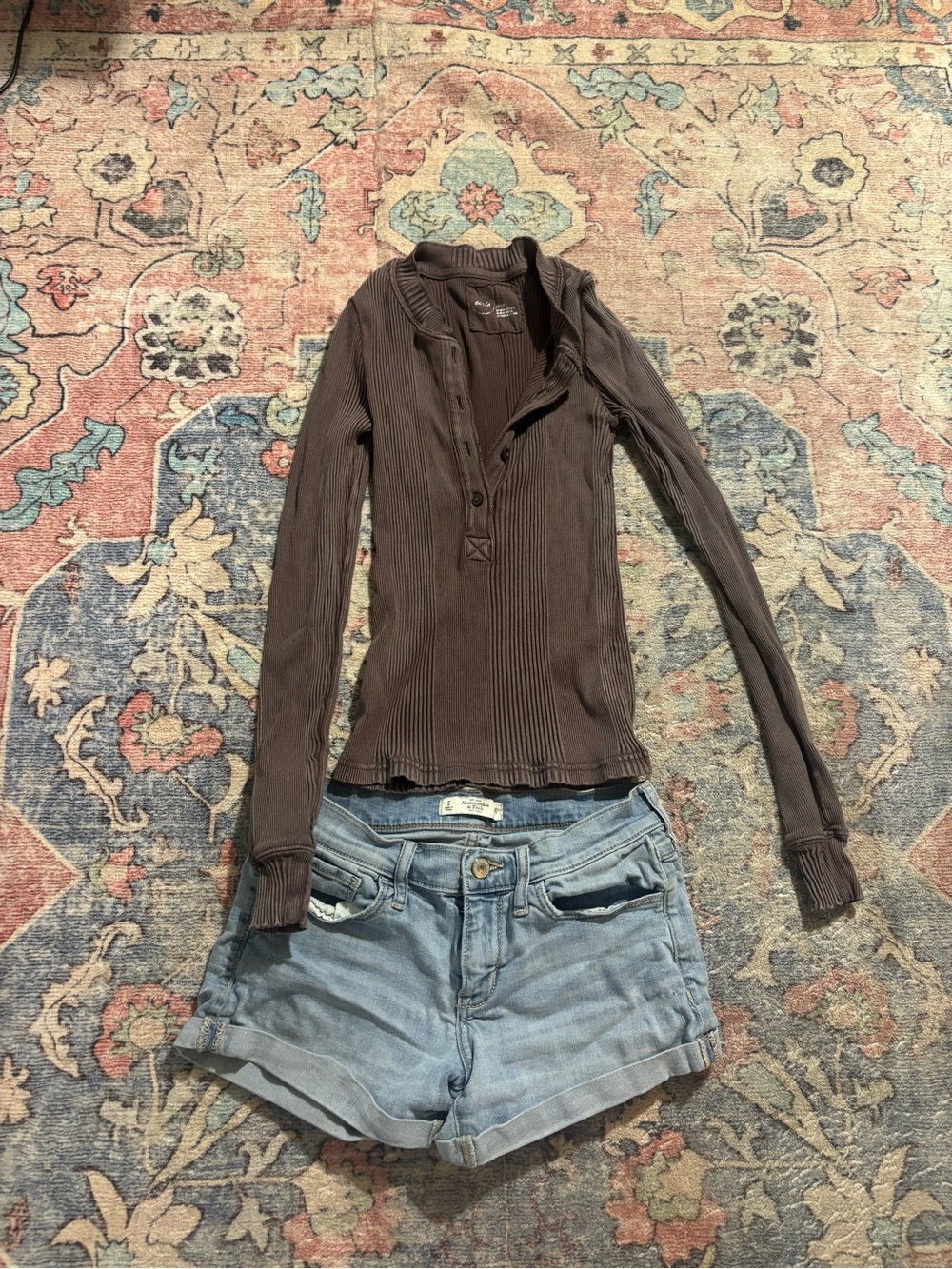Abercrombie & fitch light wash low waisted shorts